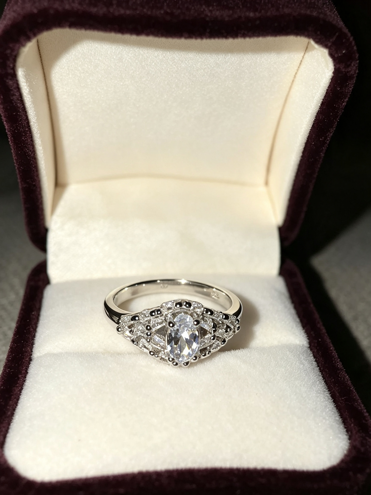 Dubai Gems Luxury Silver Ring Noor