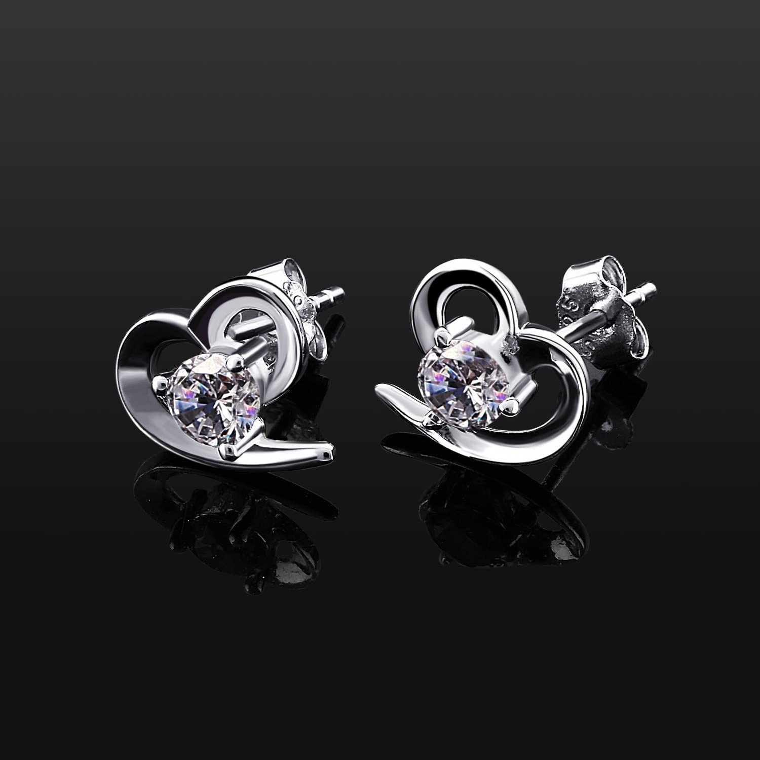 Amour – 925 Sterling Silver Love Heart With Centred Created Diamond Studs Earrings