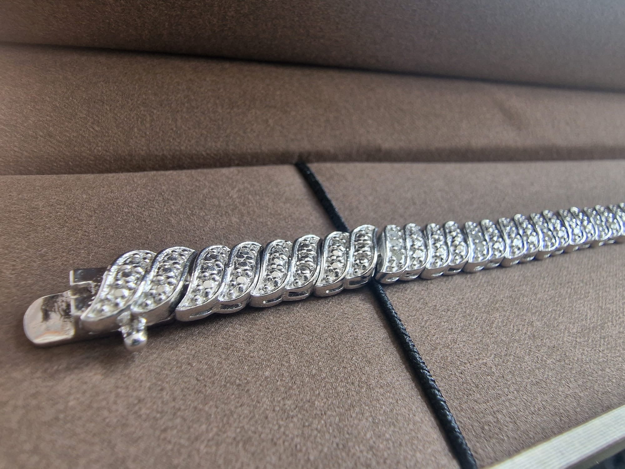 Natural diamond bracelet limited edition Special Listing