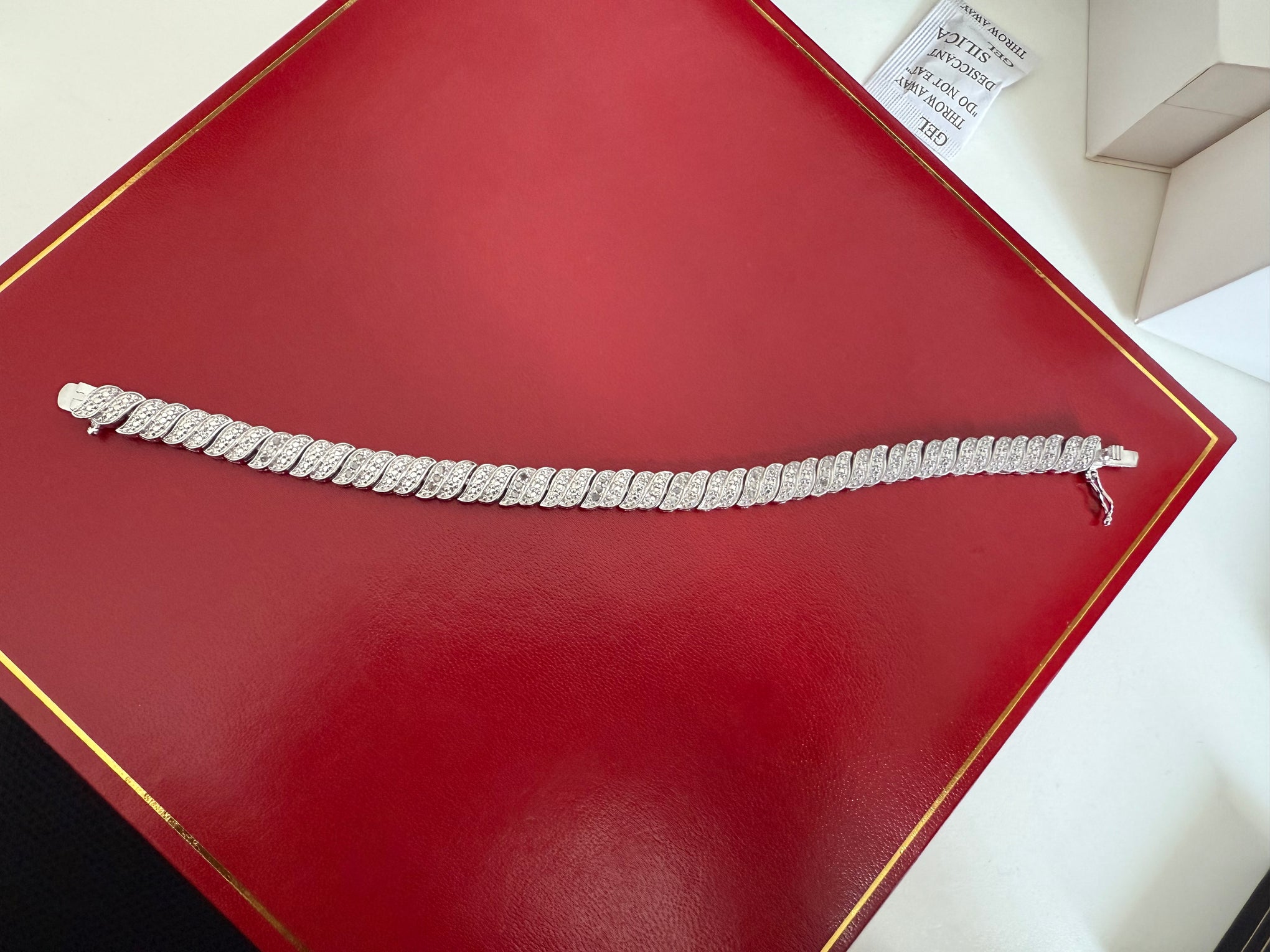 Natural diamond bracelet limited edition Special Listing