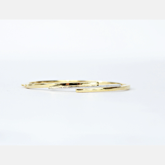 YELLOW GOLD FINISH Round Cut Classic Created Diamond Bangle Bracelet