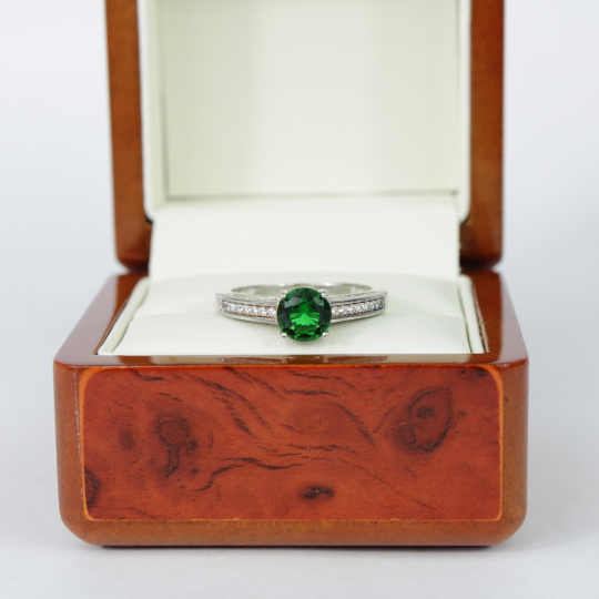 WHITE GOLD FINISH Green Emerald Solitaire Round Cut Created Diamond Ring