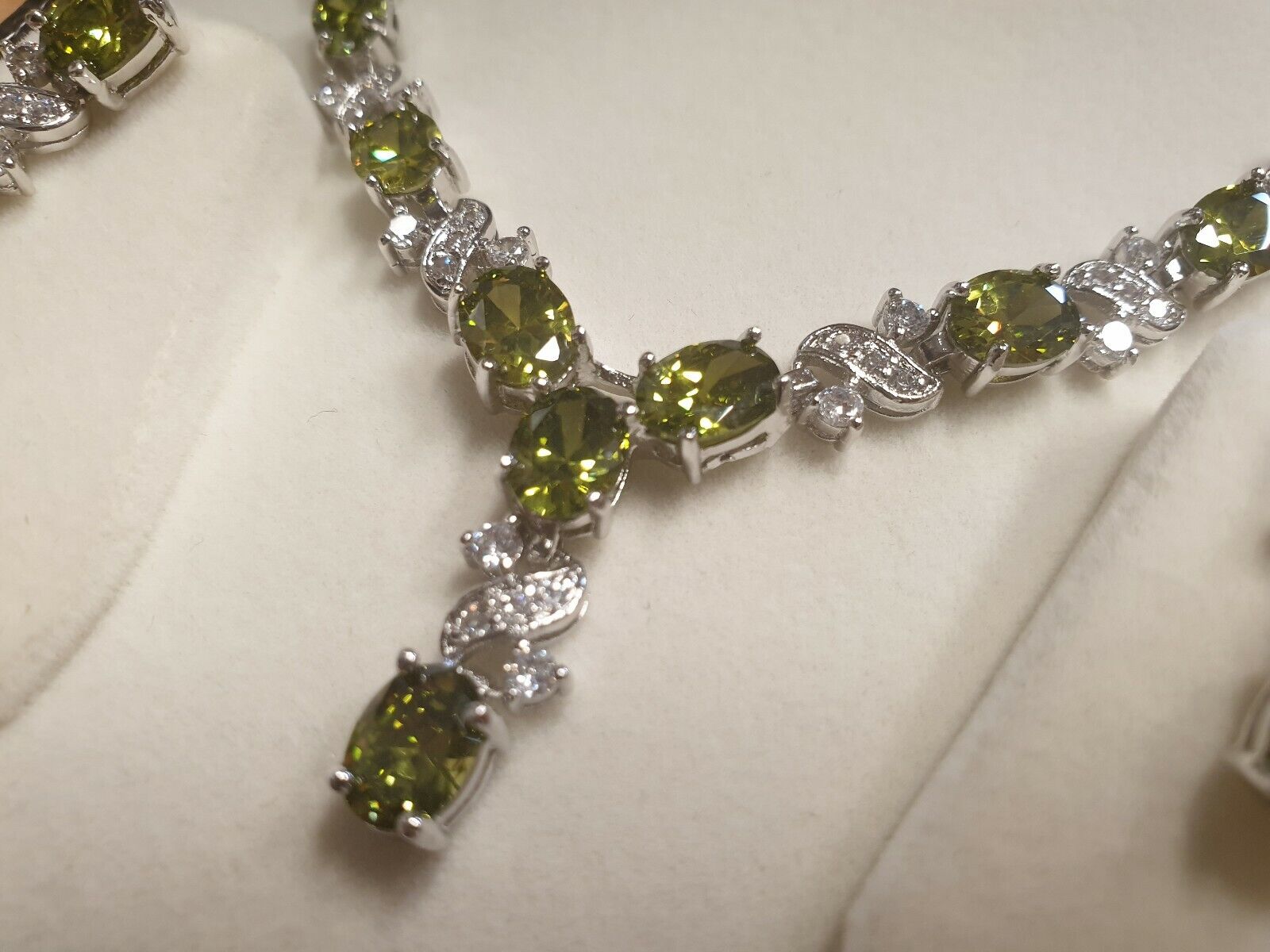 White gold finish Dorchester oval Range peridot necklace earrings gift set